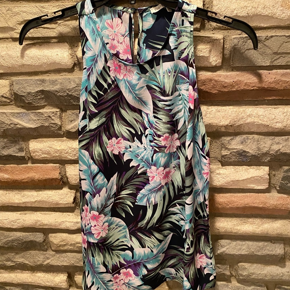 Violet + Claire Floral Sleeveless Blouse